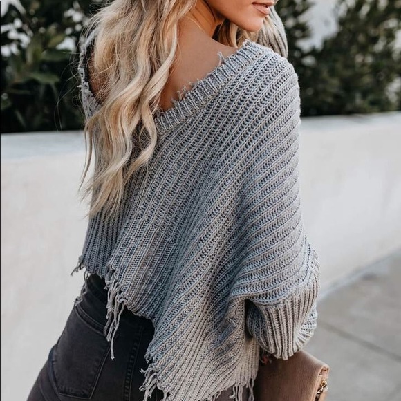 FALL MUST HAVE: Cozy Gray distressed crop sweater - Picture 4 of 7